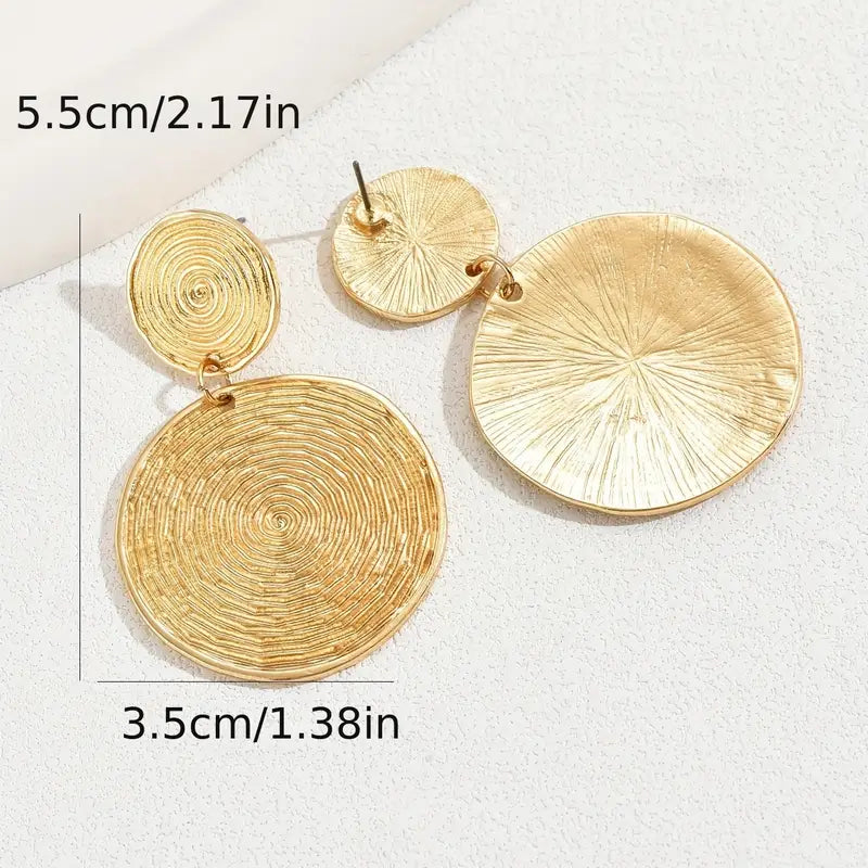Runde Hängeohrringe mit goldenem Muster, eleganter schlichter Stil, aus Zinklegierung mit 18 Karat vergoldetem Schmuck, trendiges Geschenk für Frauen